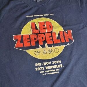 Repop Led Zeppelin 1971 Wembley Concert T Shirt. sz. L. Dark Blue Shirt.